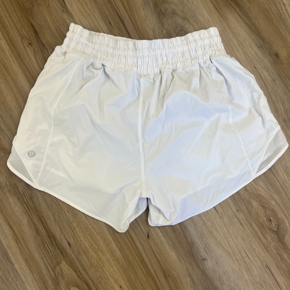 Lululemon Hotty hot shorts high rise lined 4” - Picture 1 of 2